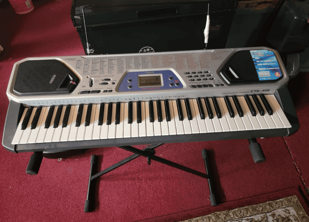 Casio Electronic Keyboard